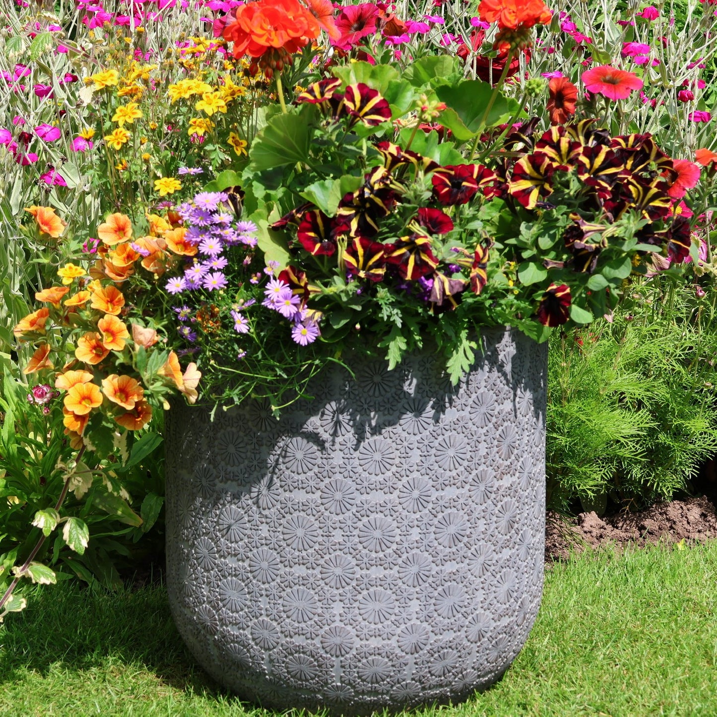 Patterned Flower Planter - Dark Grey